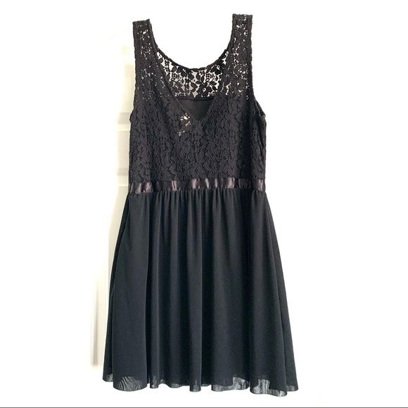Frenchi Short Cocktail Black Lace Dress High Neck size Large - Picture 5 of 8